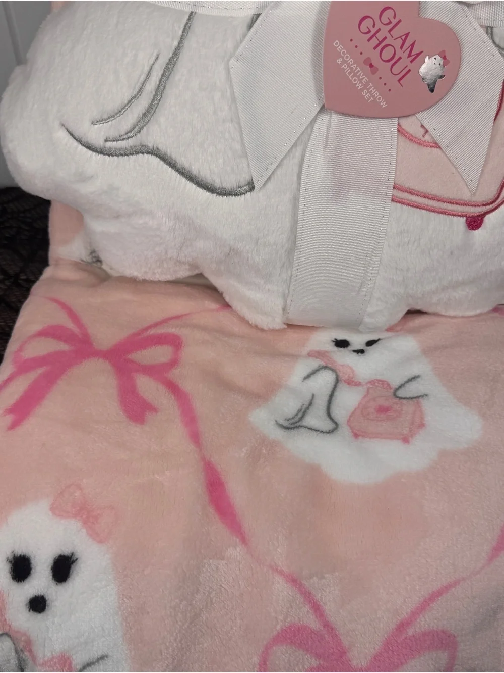 NEW Glam Ghoul Ghost on a Phone Matching Halloween Pillow and Blanket